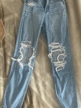 American Eagle Outfitters Light Blue Ripped Skinny Jeans